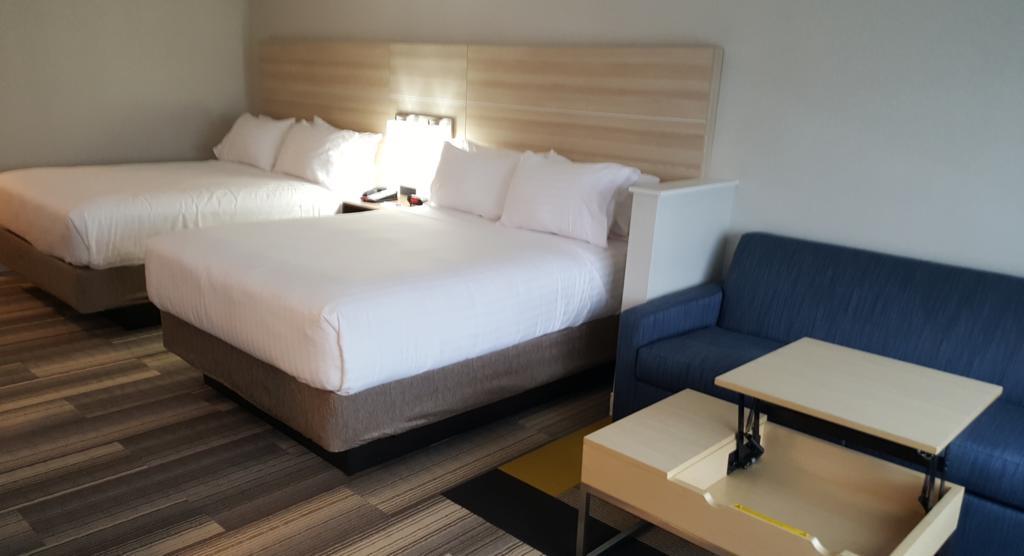 Holiday Inn Express & Suites Toledo West By Ihg Exterior foto